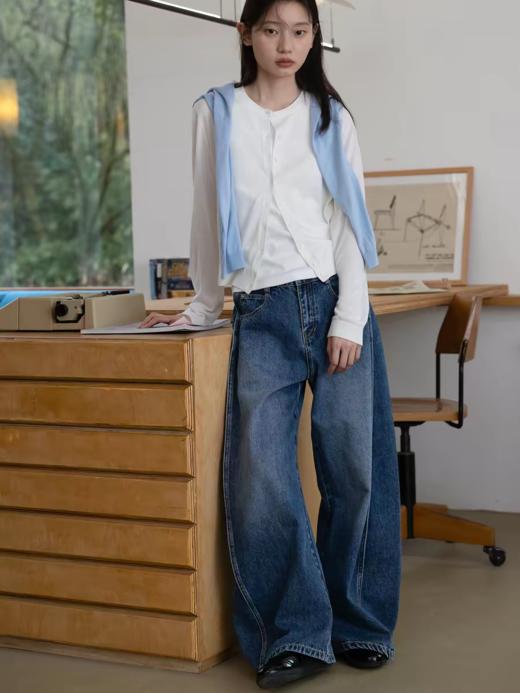 步履不停/6A42121C/水洗弯刀牛仔裤 商品图4