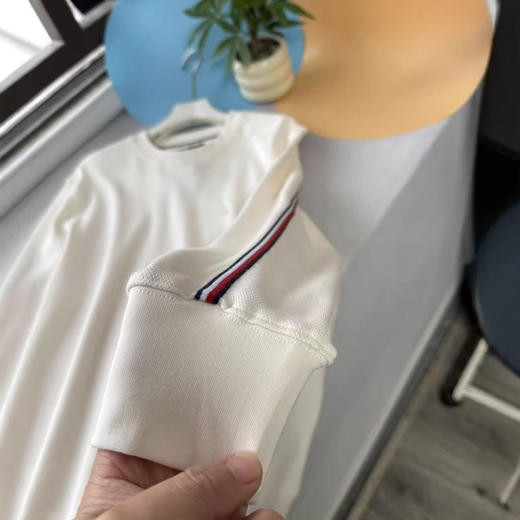 刚需必备推荐！2026青春感男士新款棉珠地双面布休闲通勤拼色织带圆领卫衣！ 商品图2