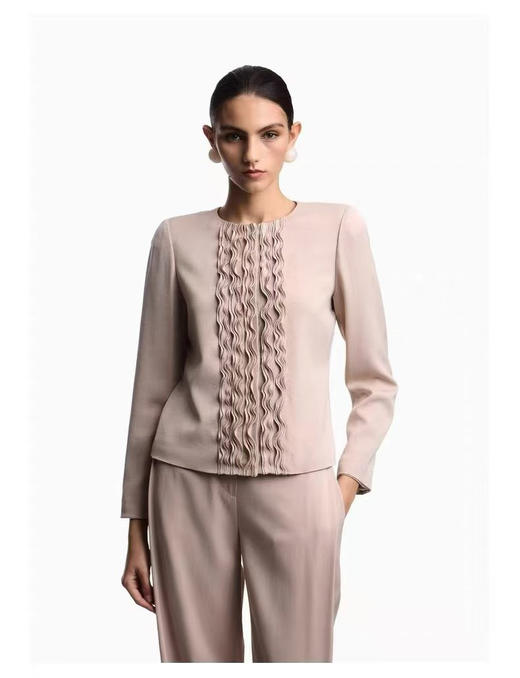 新款春夏外套。 杏色蓝色黑色自己备注号码颜色。 商品图2