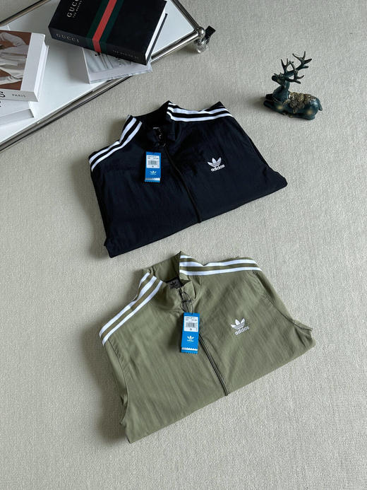 春秋款刺绣三叶草外套男女同款运动潮流三条杠情侣宽松上衣立领外套 商品图1