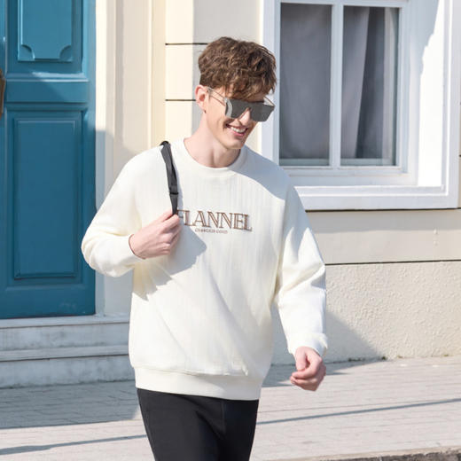 半身缘男装 春季舒适宽松廓形圆领经典字母卫衣261212P04510210 商品图2