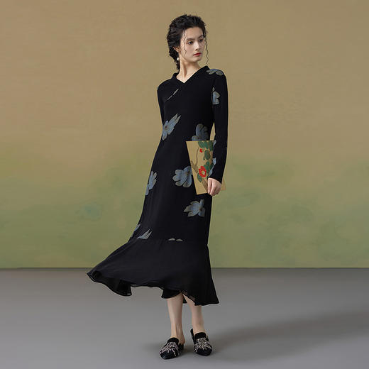 【林栖设计小店】2025秋季新品棉混纺印花国风拼花边连衣裙1953306 商品图1