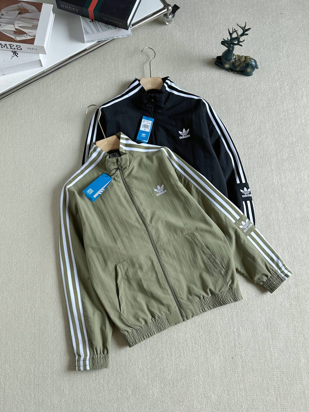 春秋款刺绣三叶草外套男女同款运动潮流三条杠情侣宽松上衣立领外套