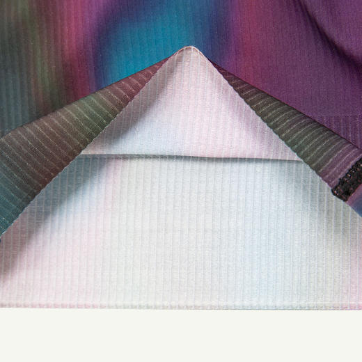 优极UG 逐羚·女款爽滑六兜跑步紧身短裤 商品图3