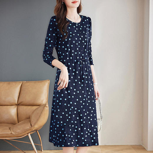 休闲波点连衣裙女春夏2026新款简约大方大码胖mmT恤裙子减龄百搭 商品图1