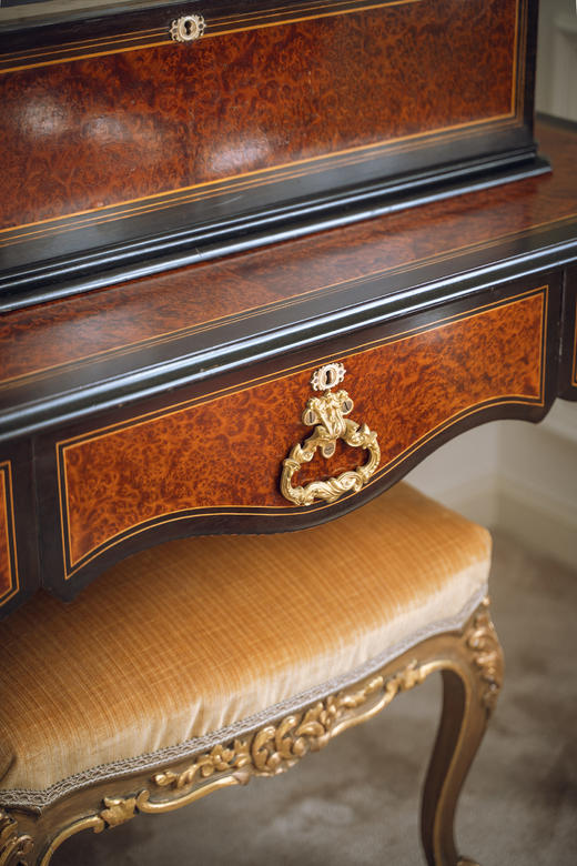 独角鹿西洋古董19世纪末瑞士出品铜鎏金精雕提手装饰描金黄檀木贴面外箱配曼陀铃短笛滚轴式带底桌大型音乐盒 商品图5