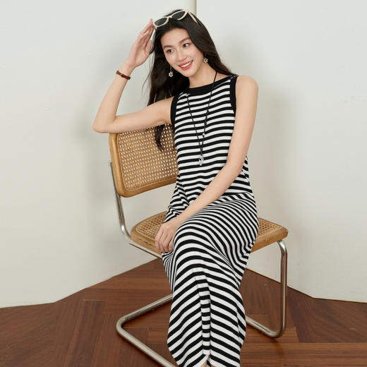 【严选】诗凡黎连衣裙条纹黑白弹力亲肤裙子女2026春夏新款时髦百搭背心式7H3390751 商品图2