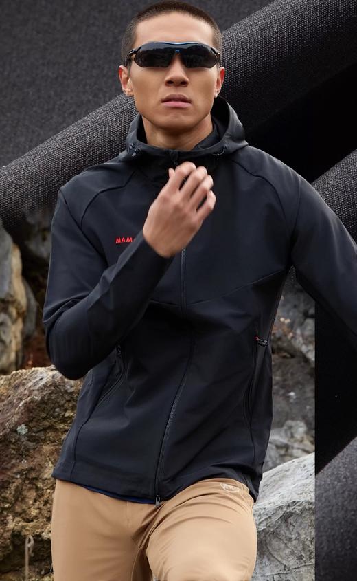 点此购买 猛犸象春秋季男女款抗风拒水弹力软壳夹克 bk 342470 商品图4