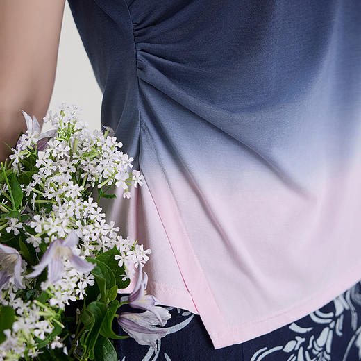 【林栖设计小店】2025春夏新品棉混纺渐变交襟领国风T恤女1952223 商品图3