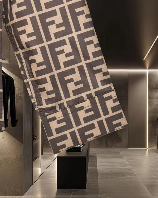 FENDI_ 短款桑蚕丝老花FF衬衫   （MM） 商品图9