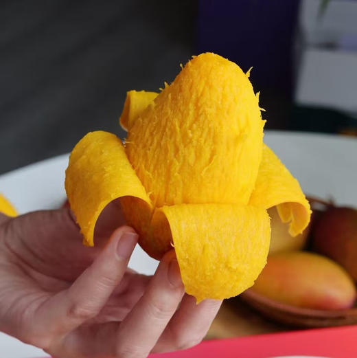 石家庄优选仓库速达，海南贵妃芒，树上自然熟，入口无渣、香甜丝滑、皮薄核薄，净重4斤礼盒装 商品图6