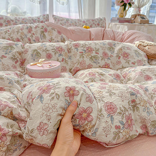 【69元起1套】超高品质谁睡谁爱上的纱四件套来啦!然 自带温柔自然褶皱 不用熨烫就有满满氛围感 面料软糯轻盈，贴身不压身 裸睡、敏感肌、宝妈、学生党都能放心睡 商品图5