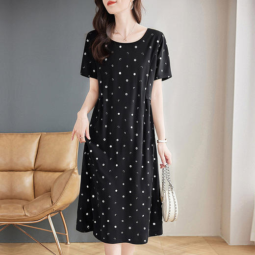 气质波点连衣裙女夏2026年新款胖mm长裙宽松大码裙子显瘦遮肚女装 商品图1