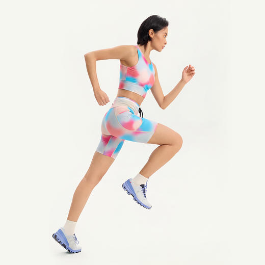 优极UG 逐羚·女款爽滑六兜跑步紧身短裤 商品图4