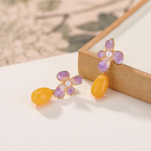 【紫藤花开】S925纯银镀金蜜蜡珍珠珐琅紫藤花水滴耳饰【CW-ED04543】 商品图1