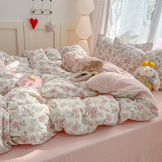 【69元起1套】超高品质谁睡谁爱上的纱四件套来啦!然 自带温柔自然褶皱 不用熨烫就有满满氛围感 面料软糯轻盈，贴身不压身 裸睡、敏感肌、宝妈、学生党都能放心睡 商品图4