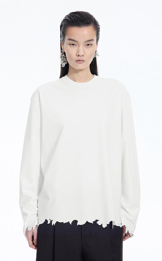 剪纸切割圆领T恤 极简主义遇见解构美学T恤 落肩剪裁 微宽袖口 丝光面布 垂坠性好 面料织出细微的纹理质感 商品图0