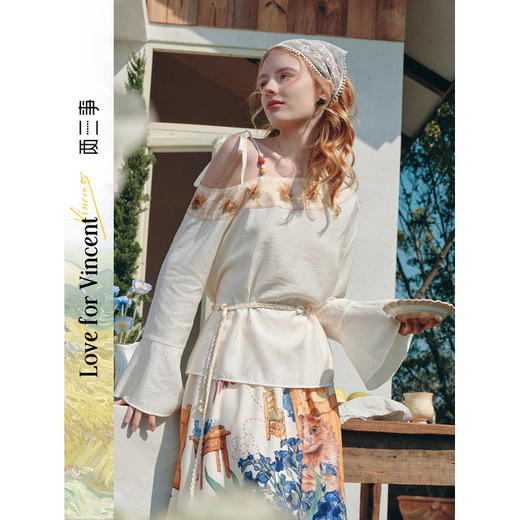 两三事梵高文艺 浅叙时分 2026夏季新款温柔风印花单边露肩衬衫女 商品图0