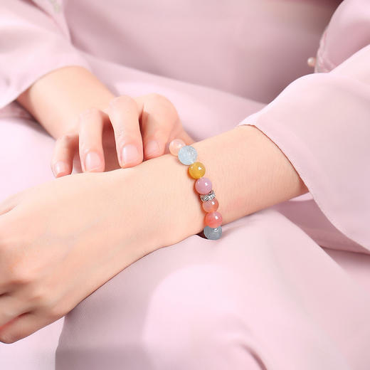 【祈愿吉品】七彩盐源玛瑙手链女 美气韵焕发柔雅绽放海蓝宝手串 商品图3
