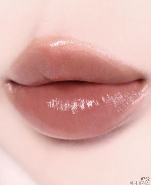 [透小蜜心选]【活动价￥139】【运损清仓】香奈儿可可小姐闪光润唇膏正装3g   部分有盒子挤压，介意勿拍 商品图3