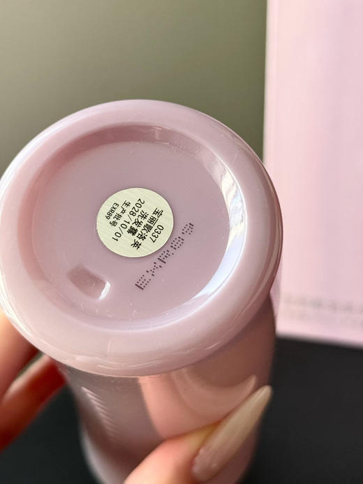 乐天免税店原渠道！正品 POLA 洗发水护发素套装，殿堂级洗护防脱控油一步到位！
礼盒和手提袋也均有，送礼绝对面子十足！！官网单瓶洗发水230！！ 商品图2