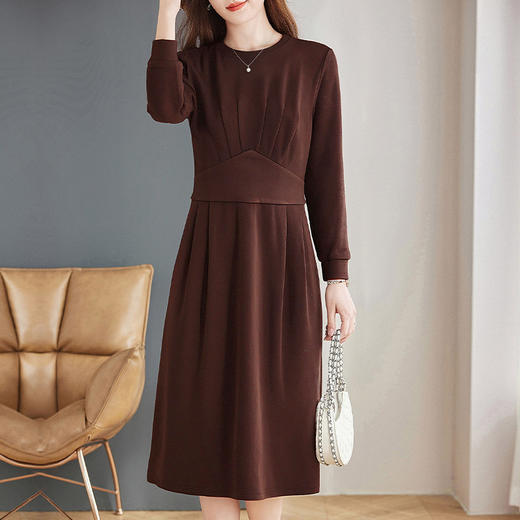 高级长袖连衣裙女2026新款冬装胖MM大码女装洋气宽松直筒圆领裙子 商品图3