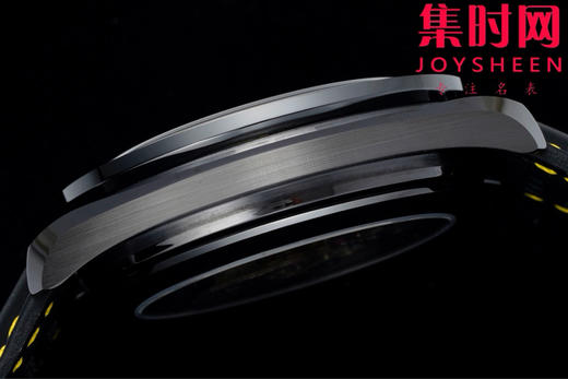 BLS欧米茄 超霸计时系列“月之暗面” 阿波罗8号 小火箭 陶瓷壳 男士腕表 搭载定制Cal.3869手动上链机械机芯 商品图7