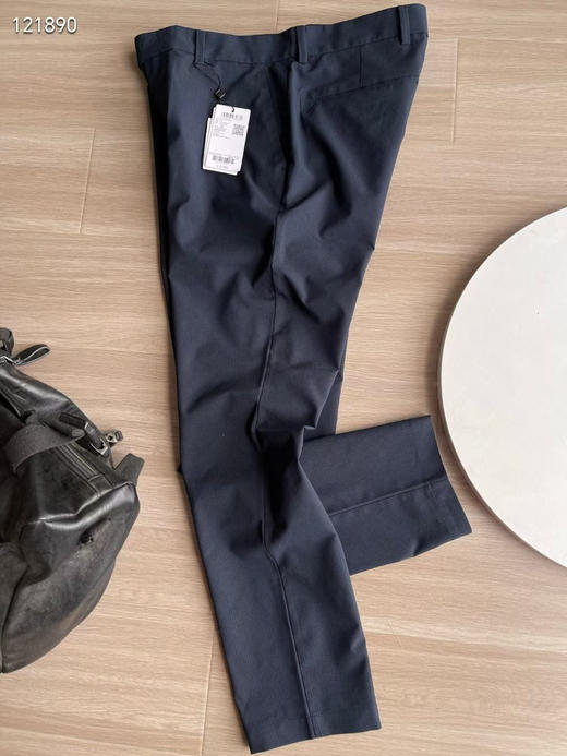 原单正品 J.Lindeberg男士高尔夫裤吸湿排汗四向延展舒适贴合耐用耐穿
线上1700+ 商品图1