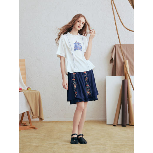 两三事山云录2026春季新款文艺风撞色织带剪纸印花荷叶边领衬衫女 商品图3