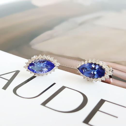 【天然正品】AU750白金镶钻镶天然近全净体5A级2.805克拉马眼型坦桑石耳钉15.7*14.4*8.8MM（皆取最大值）060326NJS01 商品图2