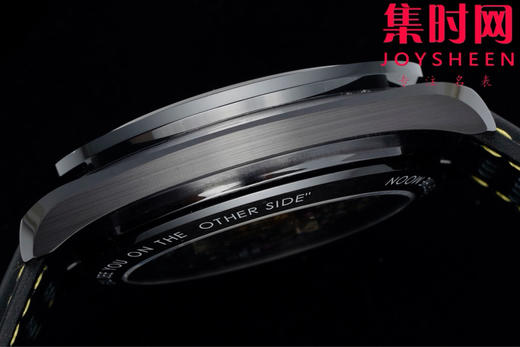 BLS欧米茄 超霸计时系列"月之暗面" 阿波罗8号 陶瓷壳 男士腕表 搭载定制Cal.3869手动上链机械机芯 商品图7