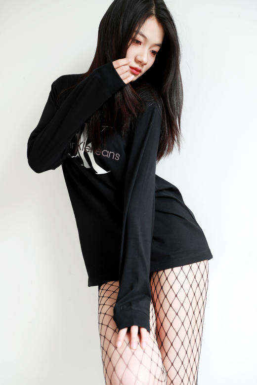 氛围感长袖tee，胸口字母刺绣。基础圆领长袖全棉套头上衣E031766 商品图0