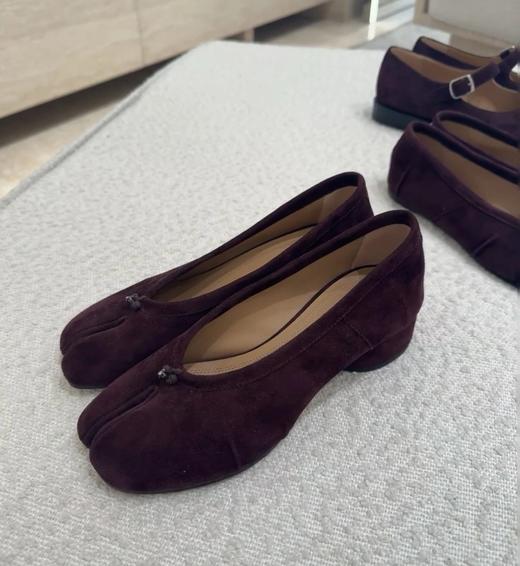 重磅推荐 经典款！ 麂皮tabi分趾鞋  4cm 麂皮一脚蹬单鞋 MM6猪蹄鞋 商品图0