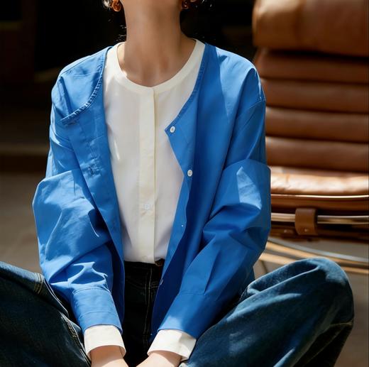 省去叠穿烦恼✨ 克莱因蓝撞色假两件开衫｜通勤懒人福音【克莱因蓝纯棉假两件拼接衬衫】能让你在人群中一秒脱颖而出的宝藏单品 商品图1