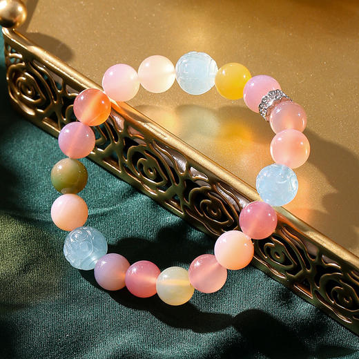 【祈愿吉品】七彩盐源玛瑙手链女 美气韵焕发柔雅绽放海蓝宝手串 商品图4