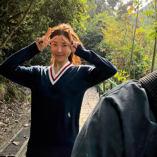 ROMI STUDIO“简约复古”100%羊毛密织亲肤V领套头毛衫 RWDSS61795 商品图0