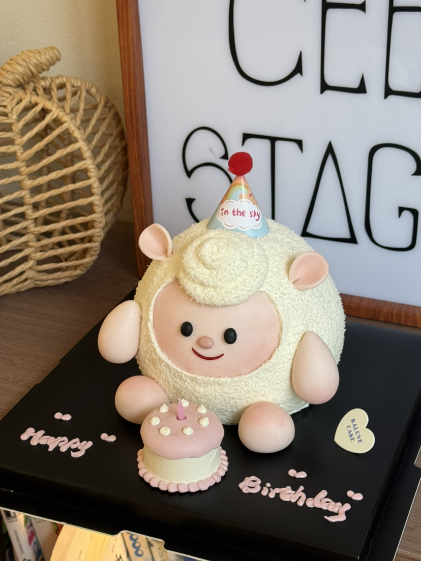 dongdong羊可爱女孩生日蛋糕
