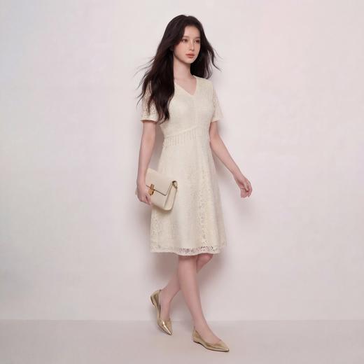 奢姿大码女装2026夏季减龄流苏蕾丝连衣裙胖妹妹V领轻奢时尚裙子9962872126 商品图1