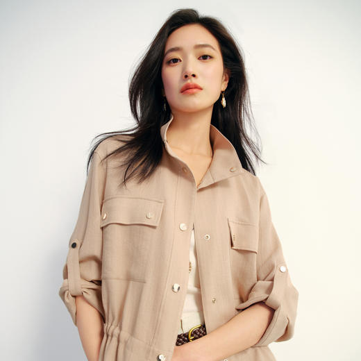 【严选】朱珠代言伊芙丽仿麻肌理感立领高智感防晒短款外套2026新款1H3911641 商品图3