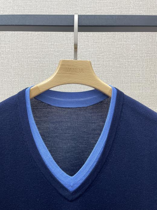 丝毛混纺V领上衣 商品图1