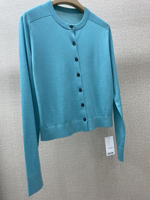 精纺羊毛圆领开衫 商品图14