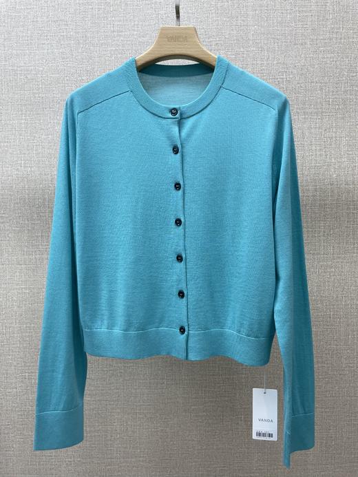 精纺羊毛圆领开衫 商品图12