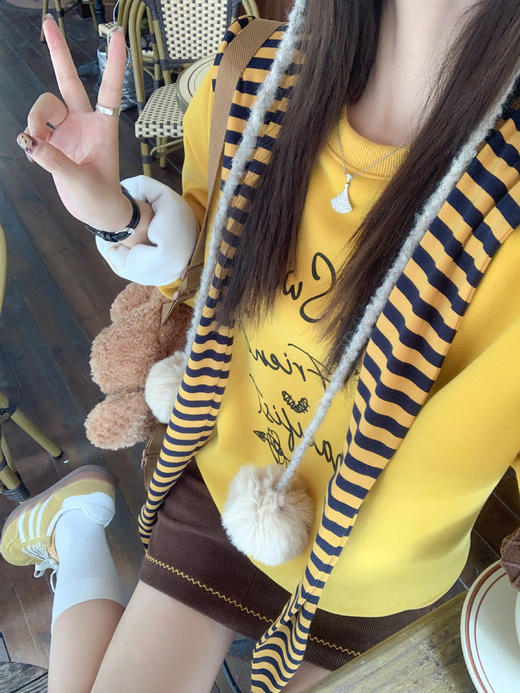 <曾小咸推荐>3.19现货秒杀 ！微信超特价！韩系披肩卫衣 日常169.99 立减80 秒杀89.99！！复古灯芯绒半身裙  秒杀69.99！！ 商品图9