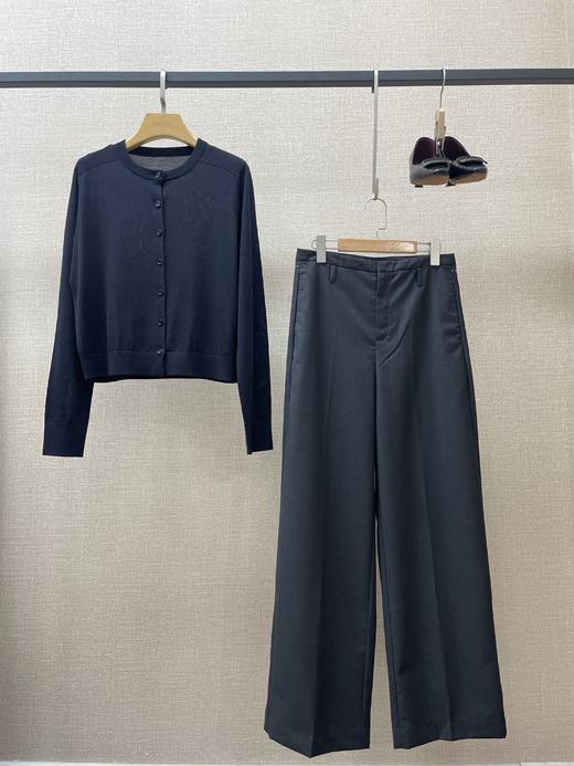 精纺羊毛圆领开衫 商品图10