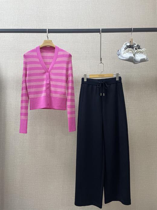 精纺羊毛条纹V领开衫 商品图6