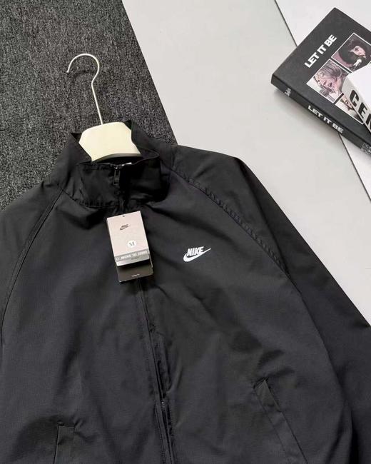 F031824男子宽松插肩防水夹克25秋季新款叠搭网眼刺绣舒适外套 商品图14