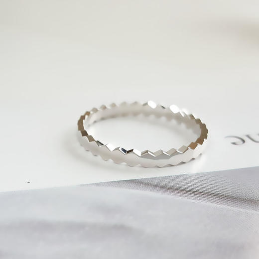 【95新】CHAUMET尚美Bee de Chaumet爱·巢系列18K白金蜂巢戒指57号中性款090226NJM43 商品图3