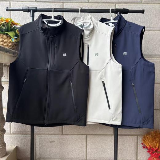 F031855春季情侣款立领软壳户外休闲防水防风马甲背心 商品图0