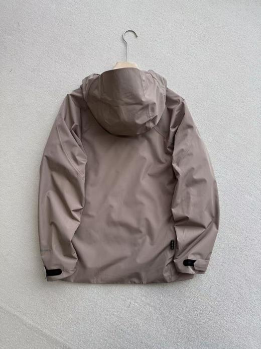 点此购买 可隆春秋季男女款GORE-TEX防水防风高透湿轻量冲锋衣 yh 342598 商品图2