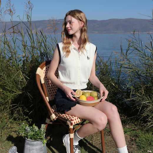 【莱赛尔】三彩2026夏季新款翻领针织衫休闲小开衫短袖绣花上衣M 商品图2